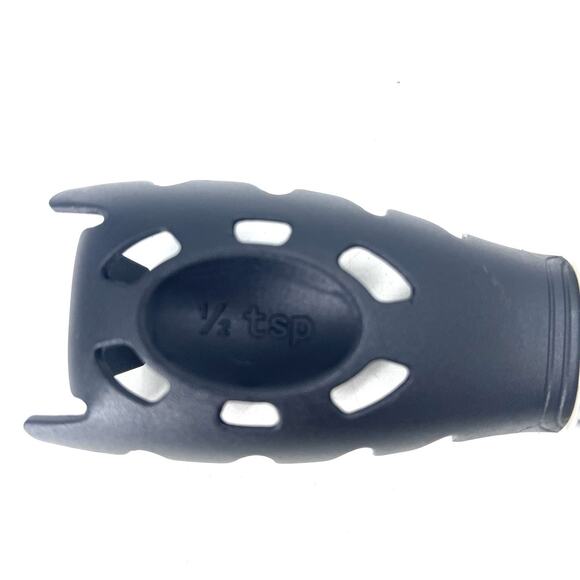 Cuisinart 4 in 1 Pasta Spoon, Server, Grater, One Portion Measure Tool - Picture 6 of 6